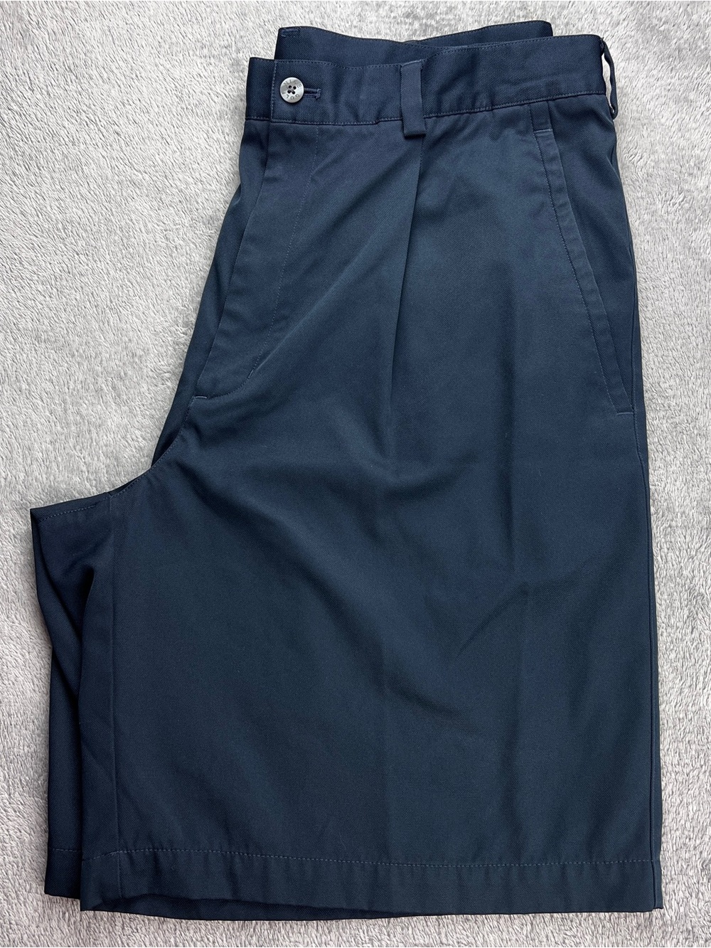 Nike Fit Dry Men’s 36 Golf Shorts Chino Black Pleated Front Performance Active